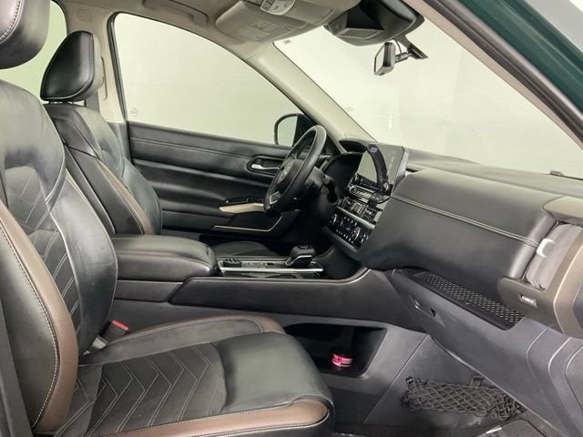 Used 2023 Nissan Pathfinder Platinum AWD/4WD image 21