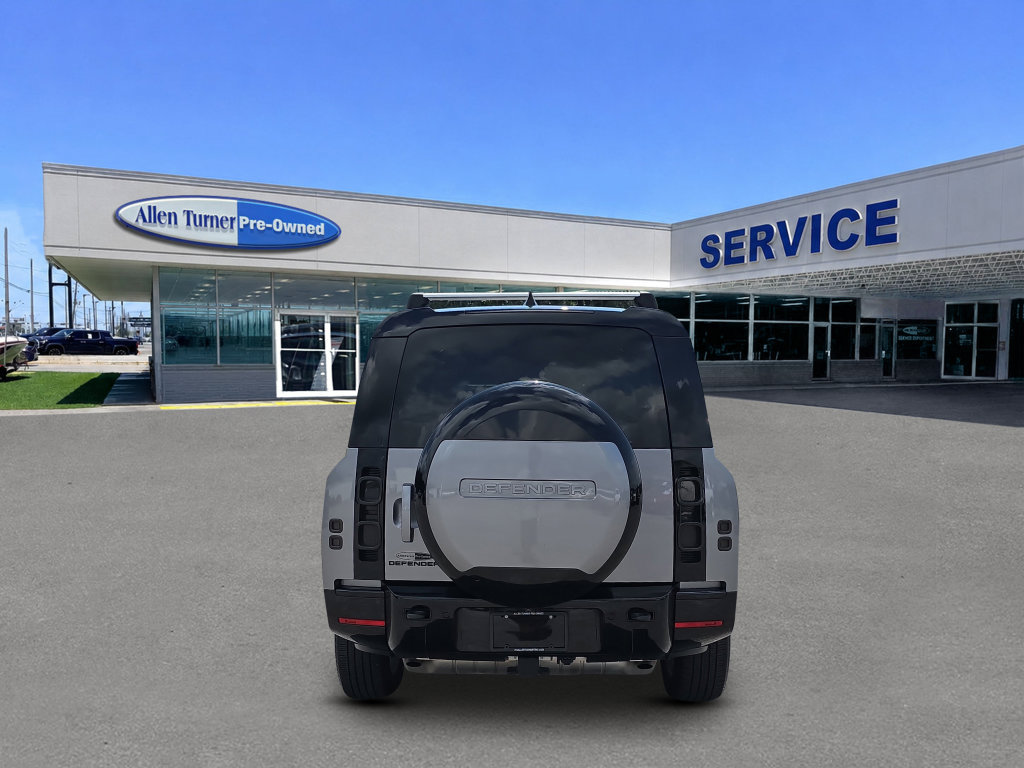 Used 2024 Land Rover Defender 130 X-Dynamic SE AWD/4WD image 7