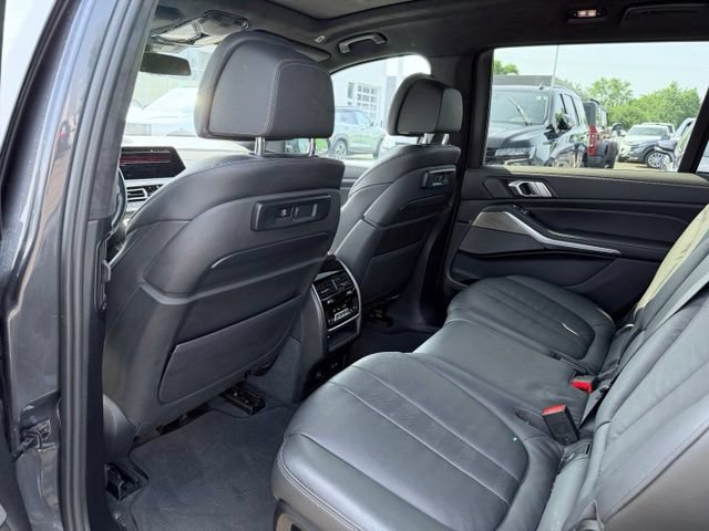 Used 2019 BMW X7 xDrive50i w/ M Sport Package AWD/4WD image 26