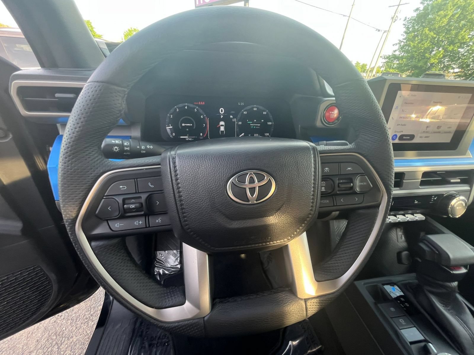 Used 2025 Toyota Tacoma TRD Off-Road AWD/4WD image 25