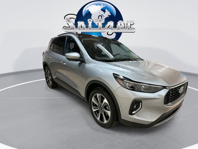 Used 2023 Ford Escape Platinum w/ Premium Technology Package image 2