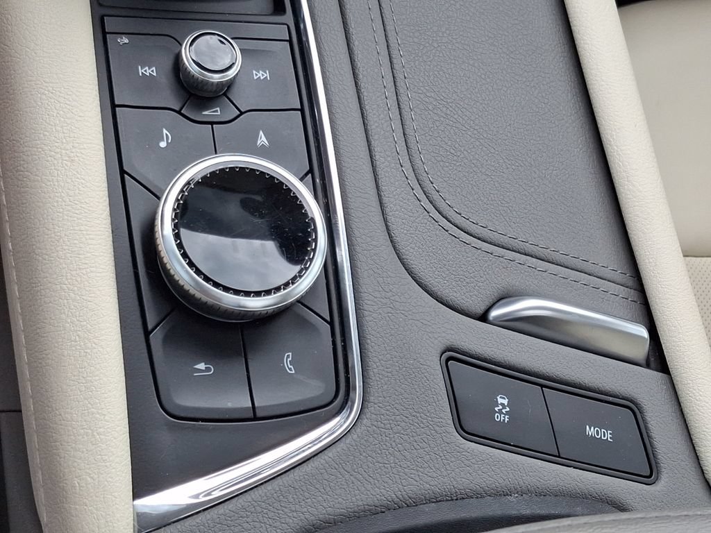 Used 2024 Cadillac XT6 Premium Luxury w/ LPO, Floor Liner Package AWD/4WD image 28