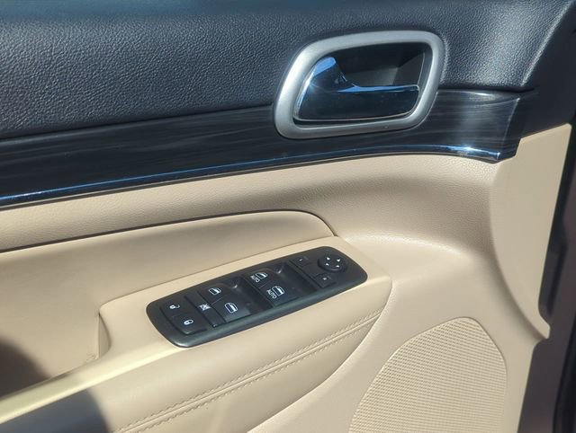 Used 2019 Jeep Grand Cherokee Limited AWD/4WD image 13