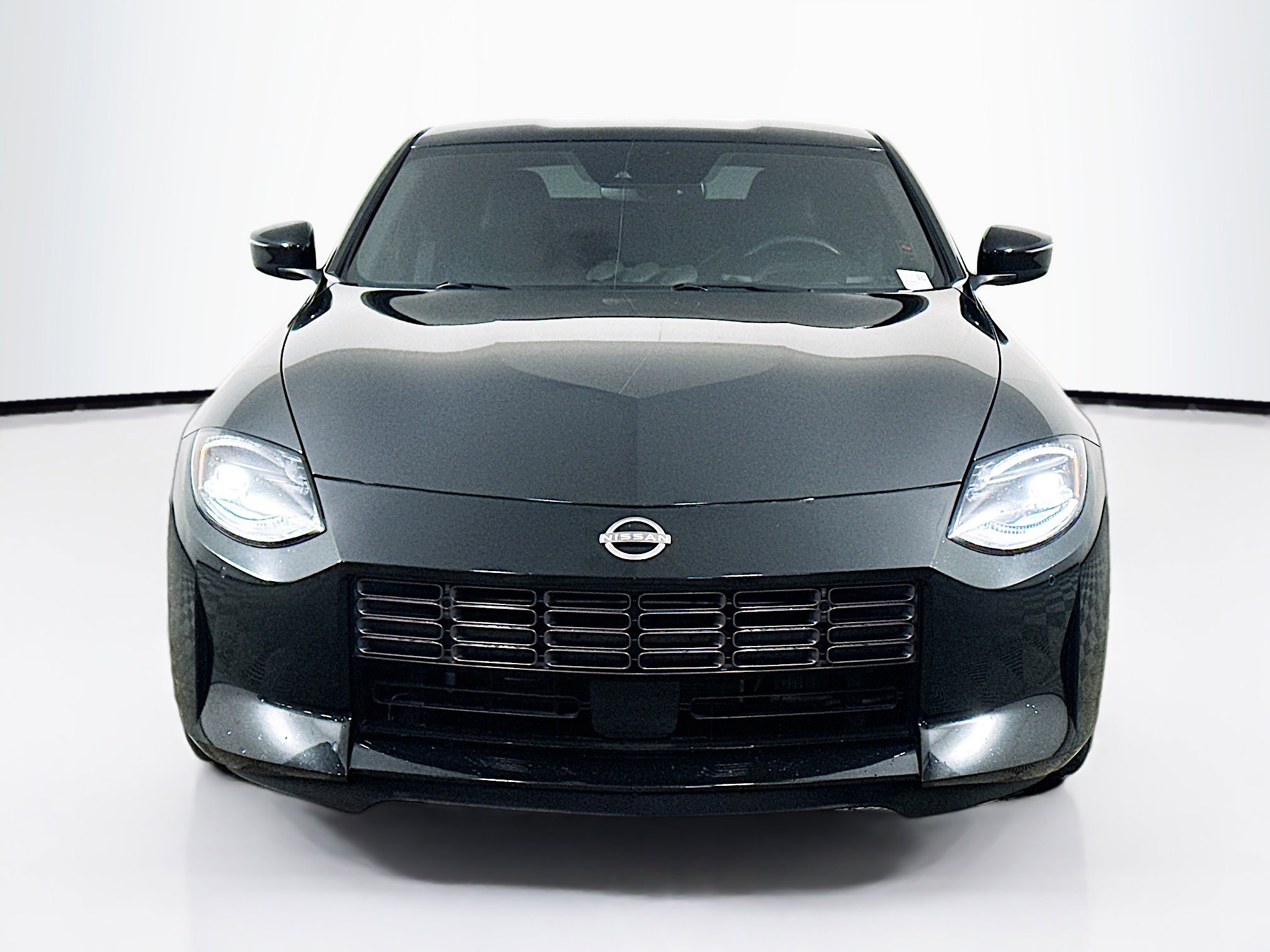 Used 2023 Nissan Z w/ Floor Mat Package (L93) RWD image 2