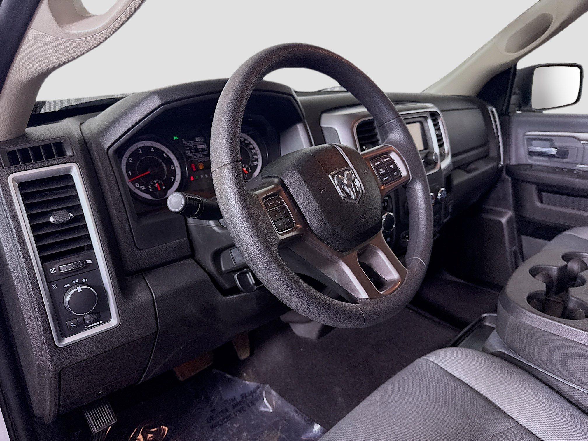 Used 2022 RAM 1500 Classic SLT image 22