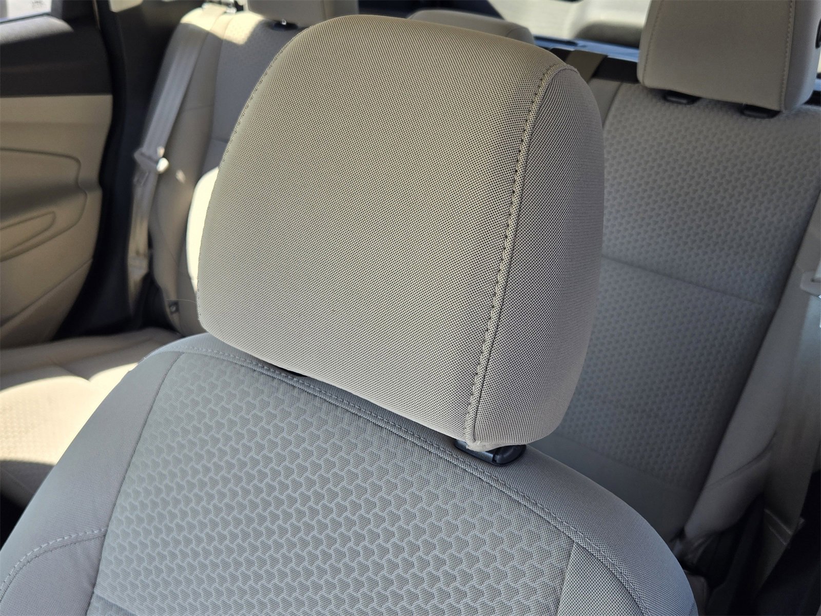 Used 2017 Ford Escape SE w/ Equipment Group 201A image 23