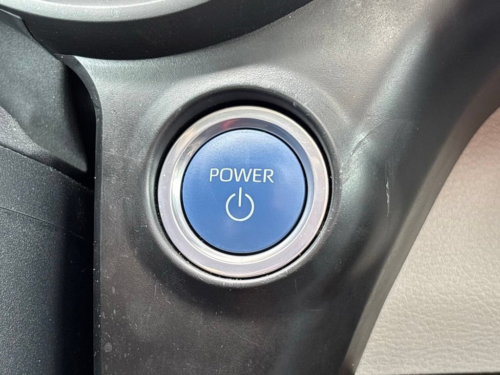 Used 2024 Toyota Sienna LE w/ LE Plus Package FWD image 15