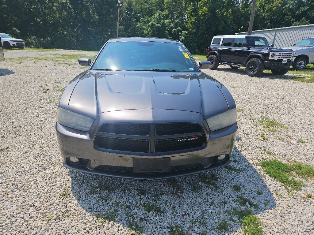 Used 2014 Dodge Charger SXT w/ Redline Appearance Group RWD image 2