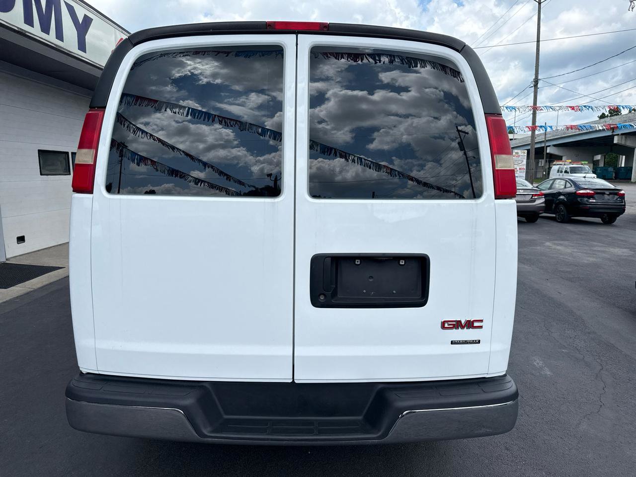 Used 2015 GMC Savana 2500 RWD image 4