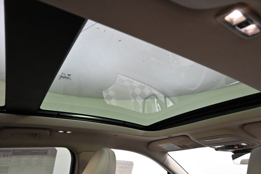 New 2026 Lincoln Corsair Reserve image 16