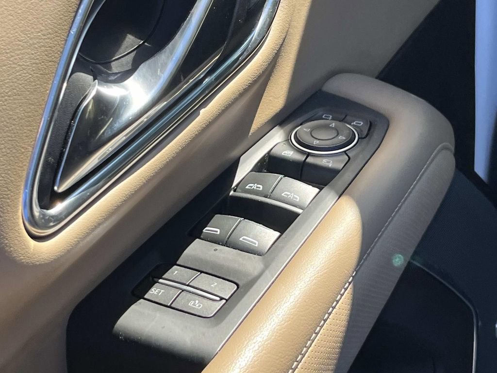 Used 2021 Chevrolet Tahoe Premier w/ Premium Package image 20