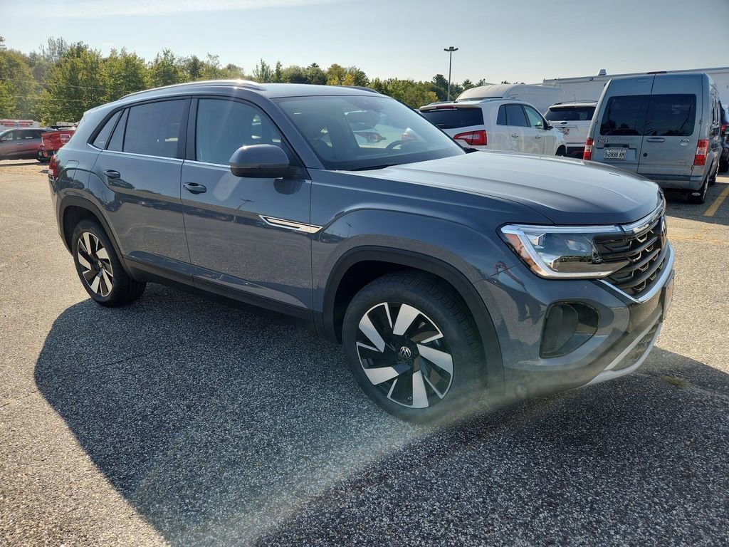 New 2026 Volkswagen Atlas Cross Sport SE image 1