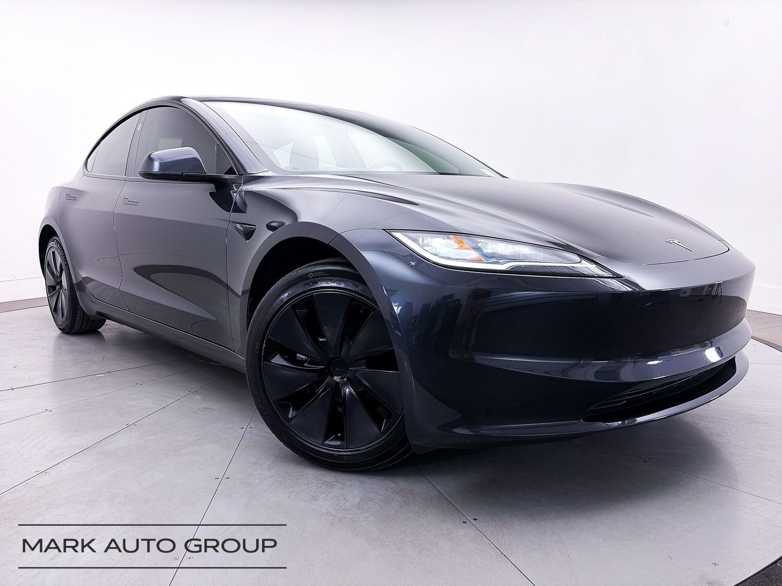 Used 2025 Tesla Model 3 Long Range RWD image 1