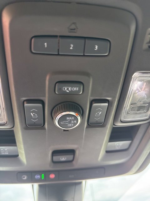 Used 2021 Chevrolet Suburban LT w/ LT Signature Package image 20