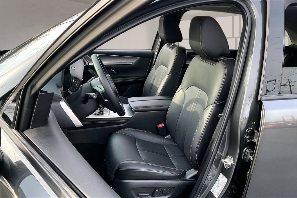 Certified 2025 MAZDA CX-90 Plug-In Hybrid w/Premium Sport image 25