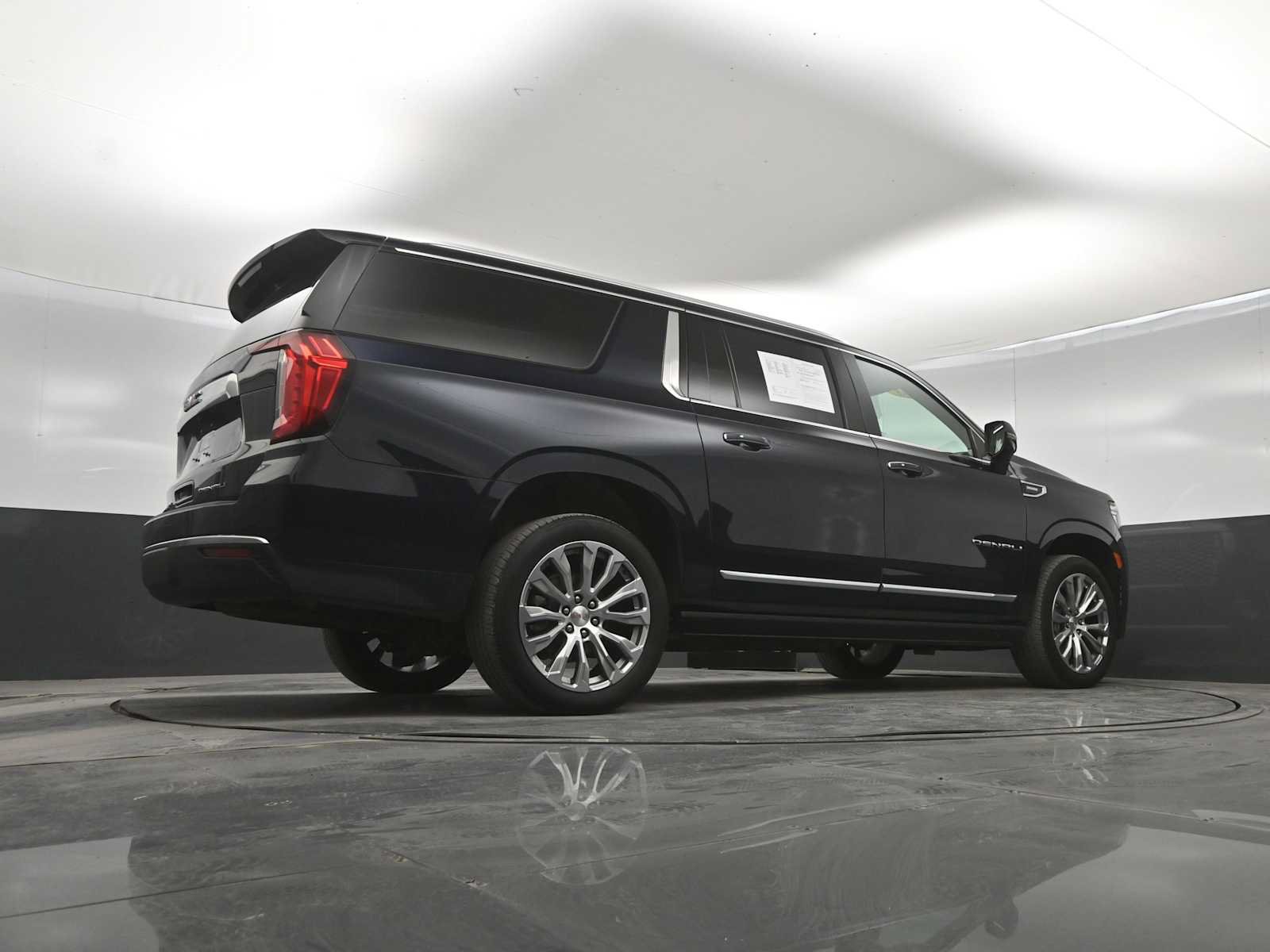 Used 2023 GMC Yukon XL Denali w/ Max Trailering Package AWD/4WD image 43