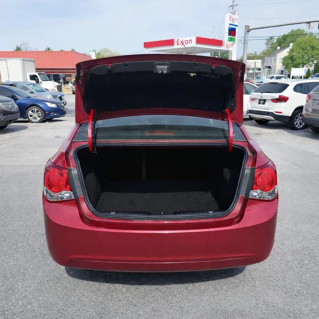 Used 2012 Chevrolet Cruze LT FWD image 4