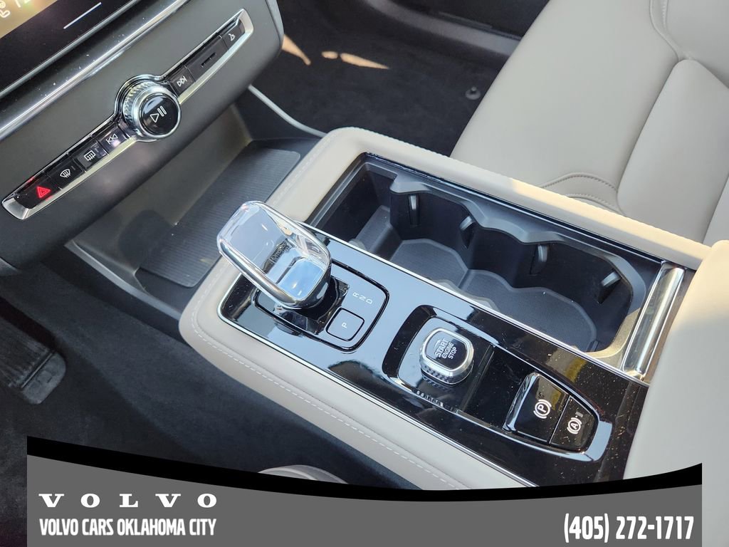 Used 2026 Volvo XC90 B5 Plus w/ Protection Package Premier image 19