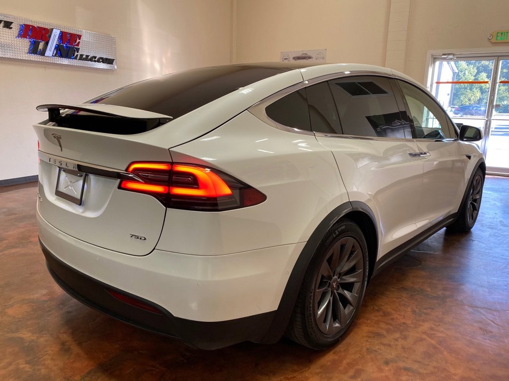Used 2018 Tesla Model X AWD/4WD image 9