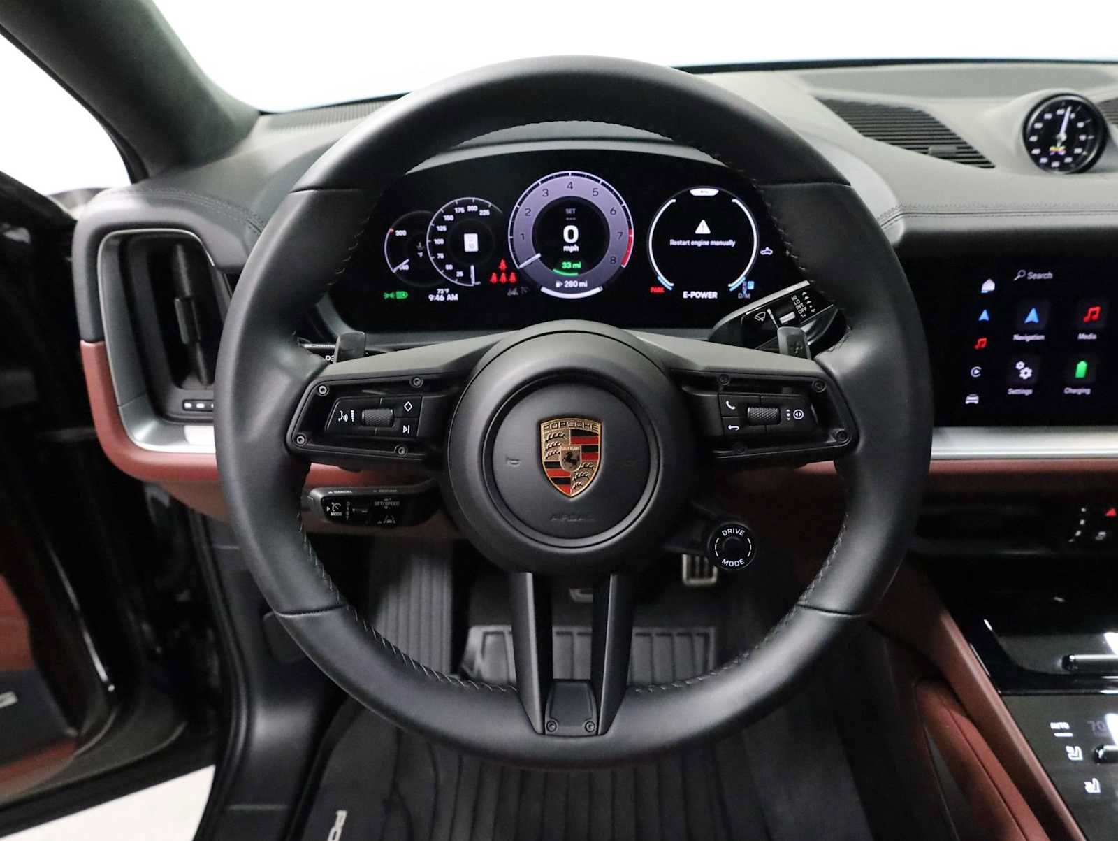 Certified 2024 Porsche Cayenne Turbo AWD/4WD image 25