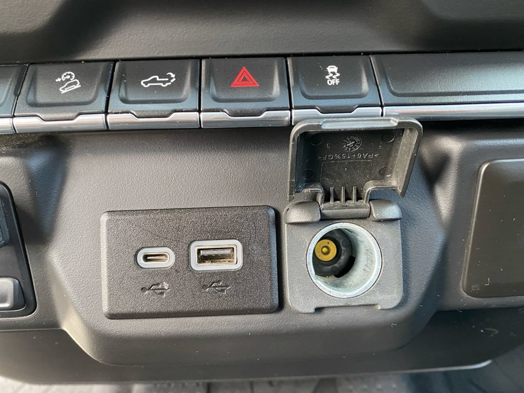 Used 2021 Chevrolet Silverado 1500 Custom Trail Boss w/ Safety Confidence Package AWD/4WD image 18