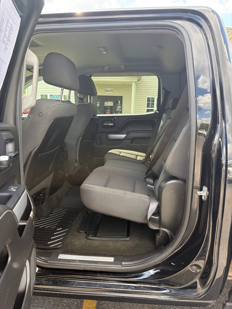Used 2015 Chevrolet Silverado 2500 LT w/ LT Convenience Package AWD/4WD image 11