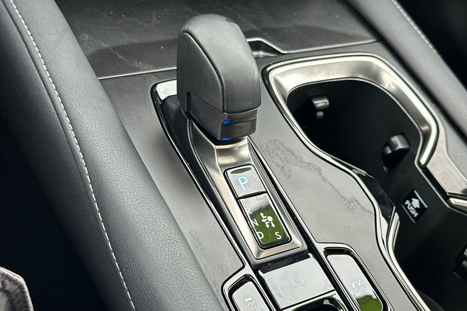 Used 2023 Lexus RX 350 w/ Cold Area Package image 33