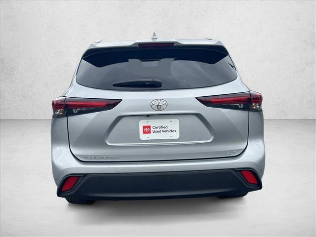 Certified 2025 Toyota Highlander XLE image 6