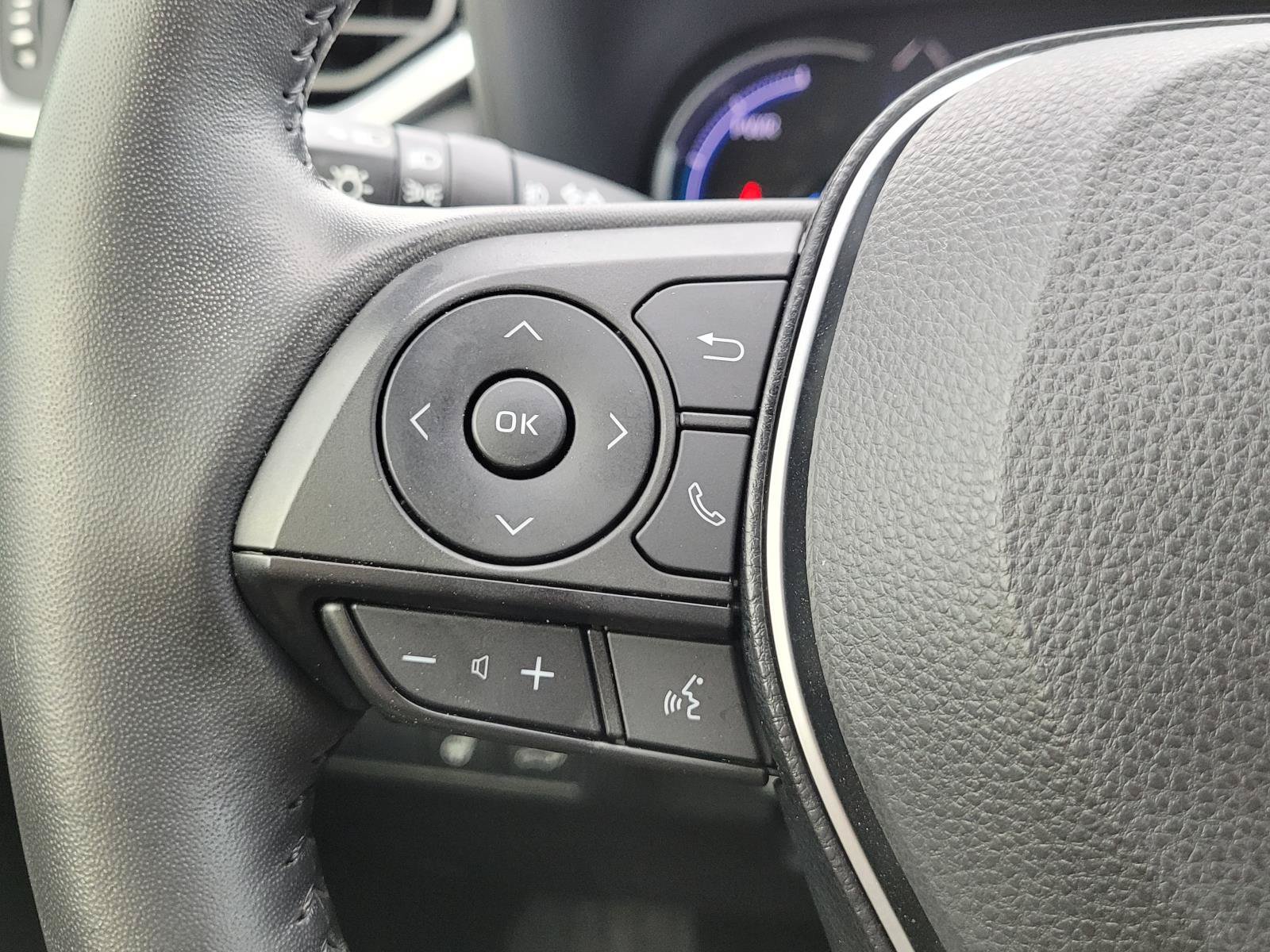 Used 2021 Toyota RAV4 XSE AWD/4WD image 9