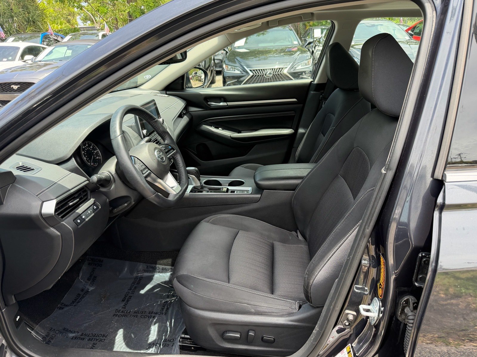Used 2019 Nissan Altima 2.5 SV FWD image 10