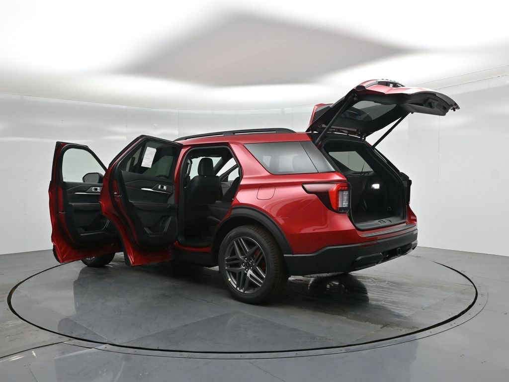 New 2026 Ford Explorer ST-Line w/ ST-Line Street Pack image 34