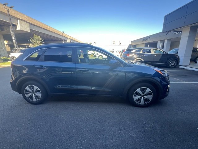 Used 2022 Kia Niro LX image 4