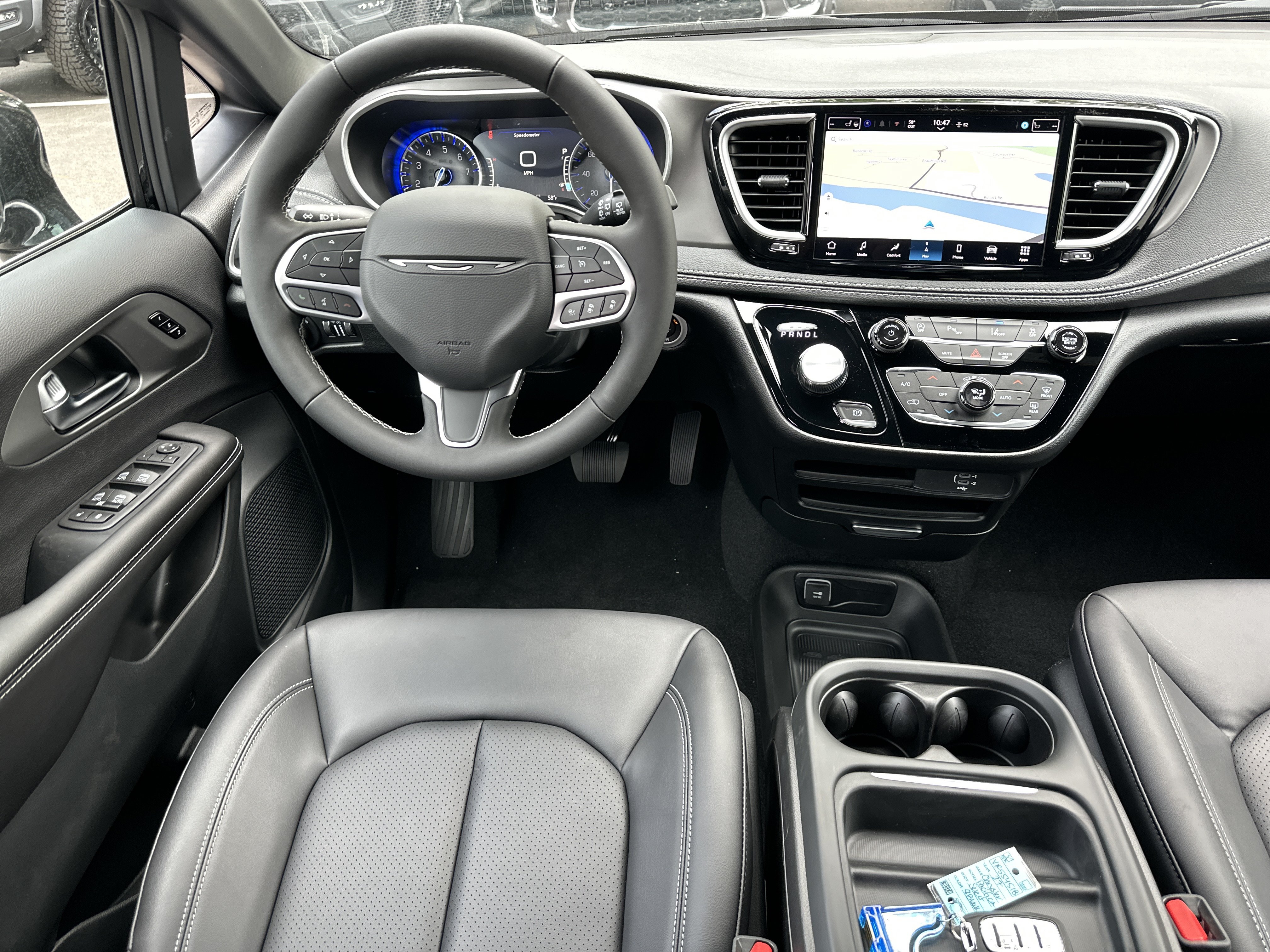 New 2027 Chrysler Pacifica Select w/ Family Tech Group FWD image 31