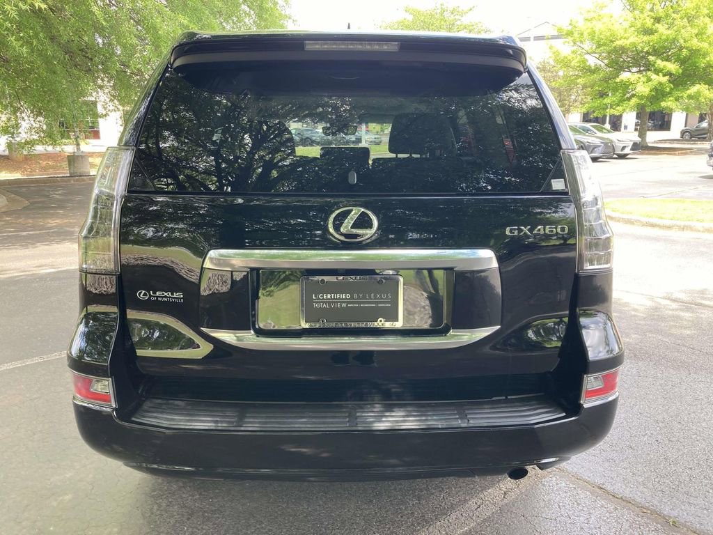 Used 2021 Lexus GX 460 w/ Accessory Package AWD/4WD image 3