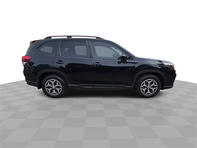 Used 2021 Subaru Forester Premium image 9
