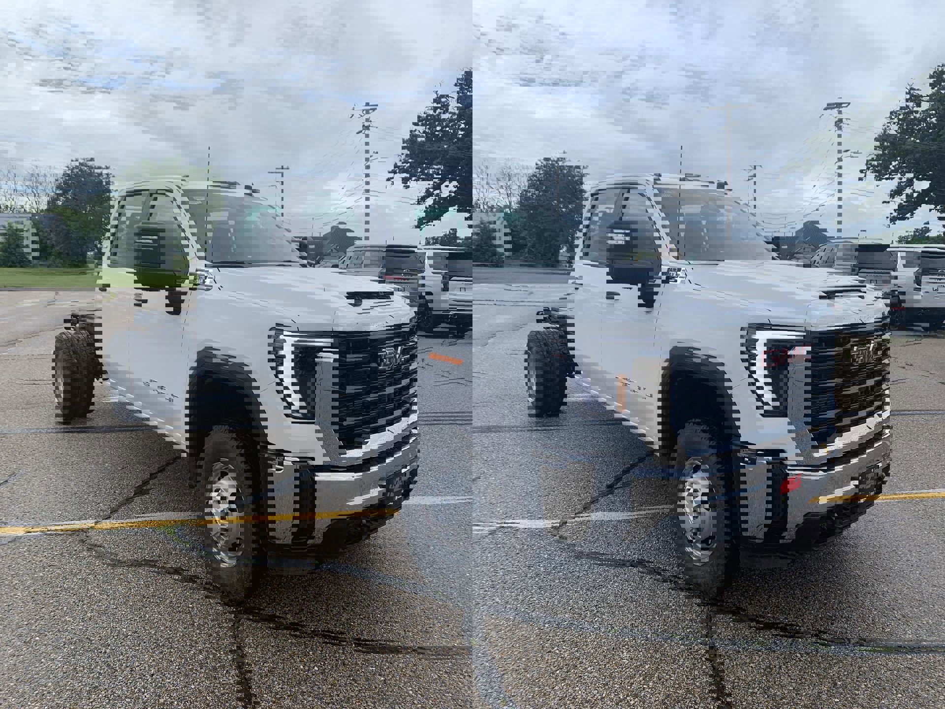 New 2024 GMC Sierra 3500 Pro w/ Fleet Convenience Package image 24