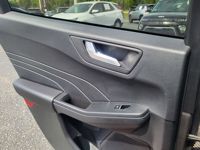 Used 2025 Ford Escape ST-Line FWD image 17