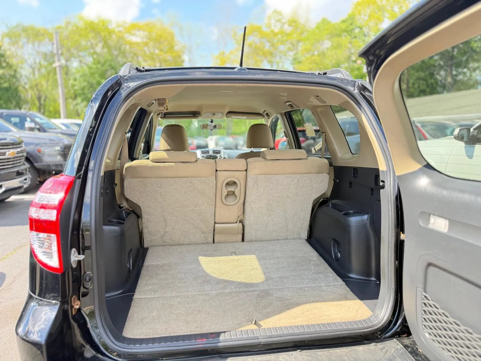 Used 2009 Toyota RAV4 4WD image 10