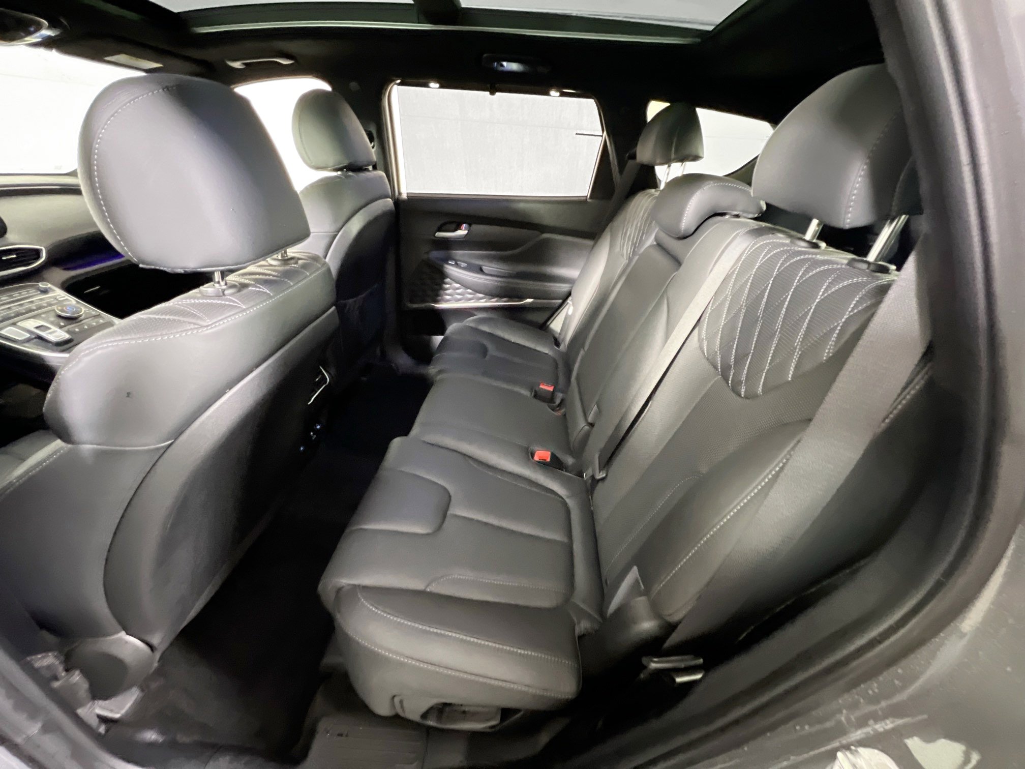 Used 2022 Hyundai Santa Fe Calligraphy image 25