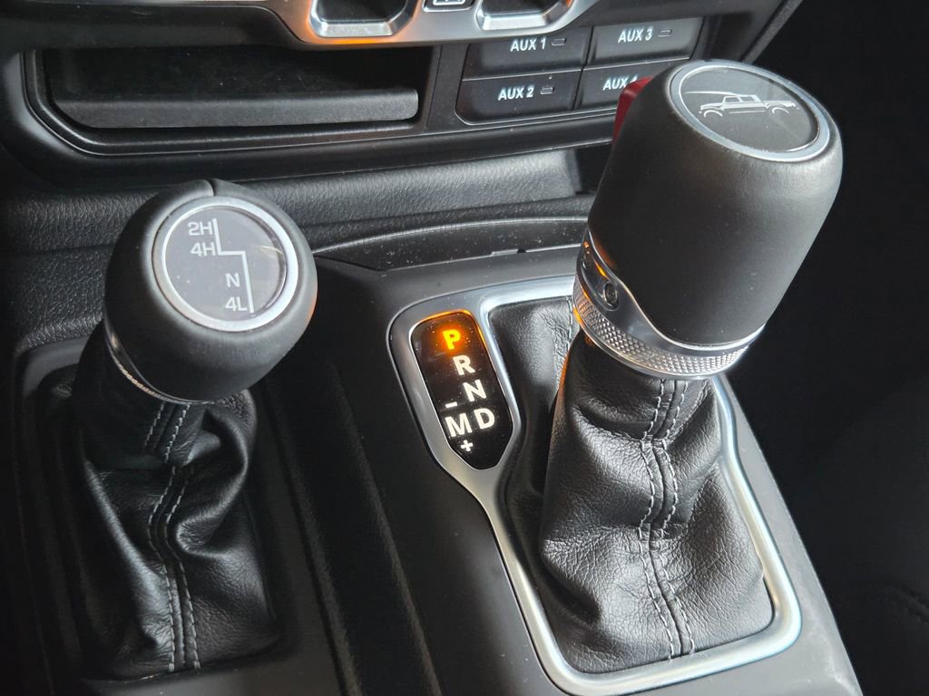 Certified 2025 Jeep Gladiator Sport image 7