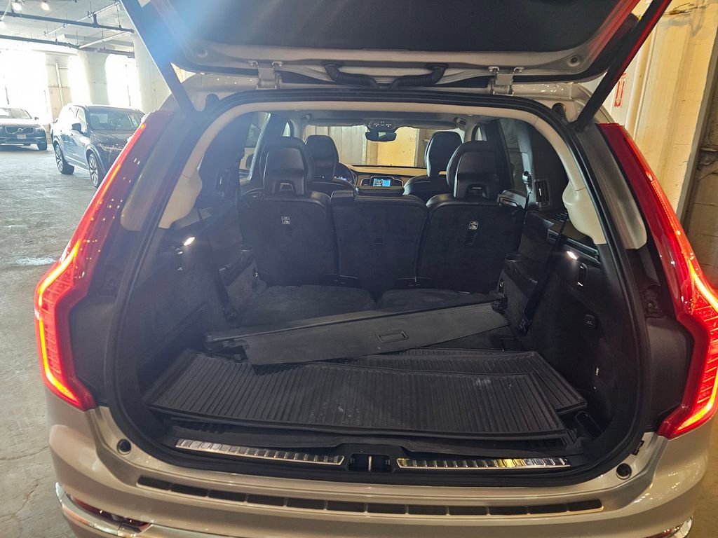 Certified 2023 Volvo XC90 B5 Plus w/ Protection Package Premier image 7