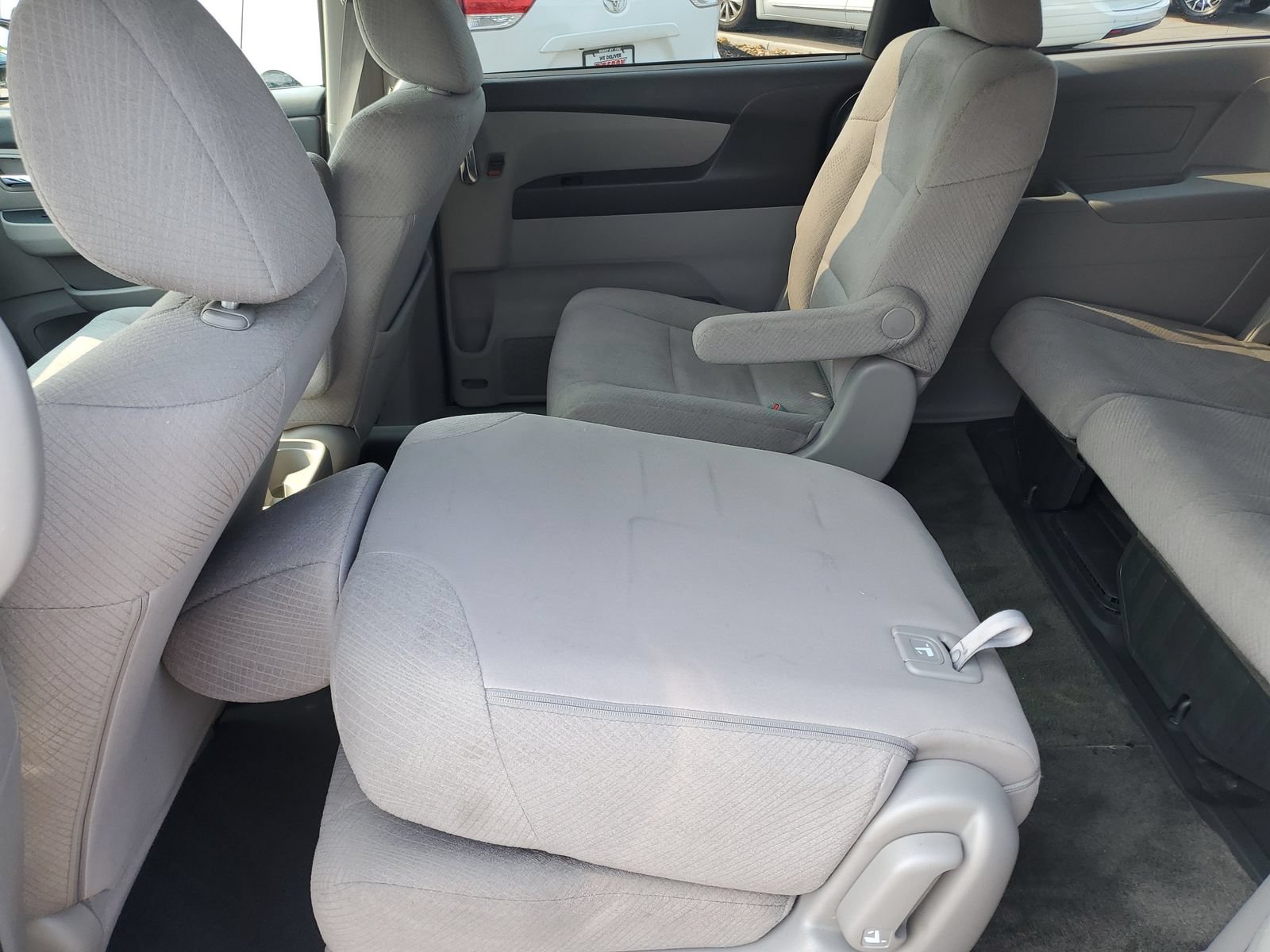 Used 2015 Honda Odyssey LX image 13