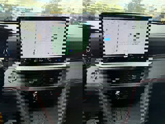 New 2025 Ford Explorer ST image 15