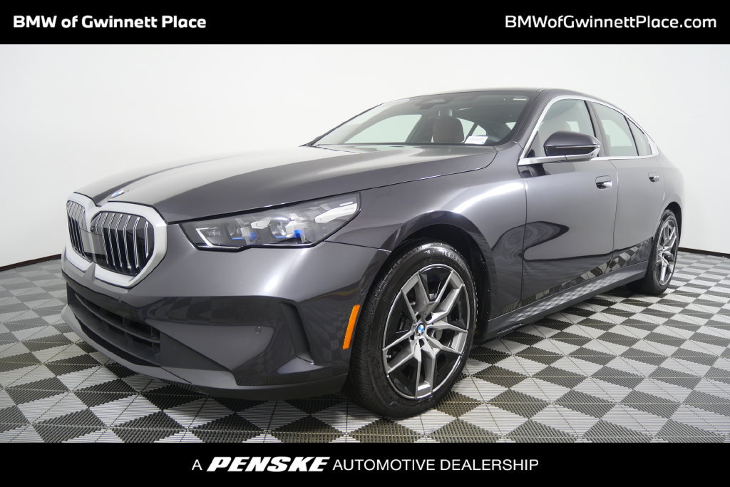 Certified 2026 BMW 530i xDrive AWD/4WD image 1
