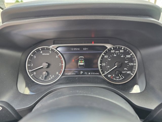 Used 2024 Nissan Rogue SV image 26