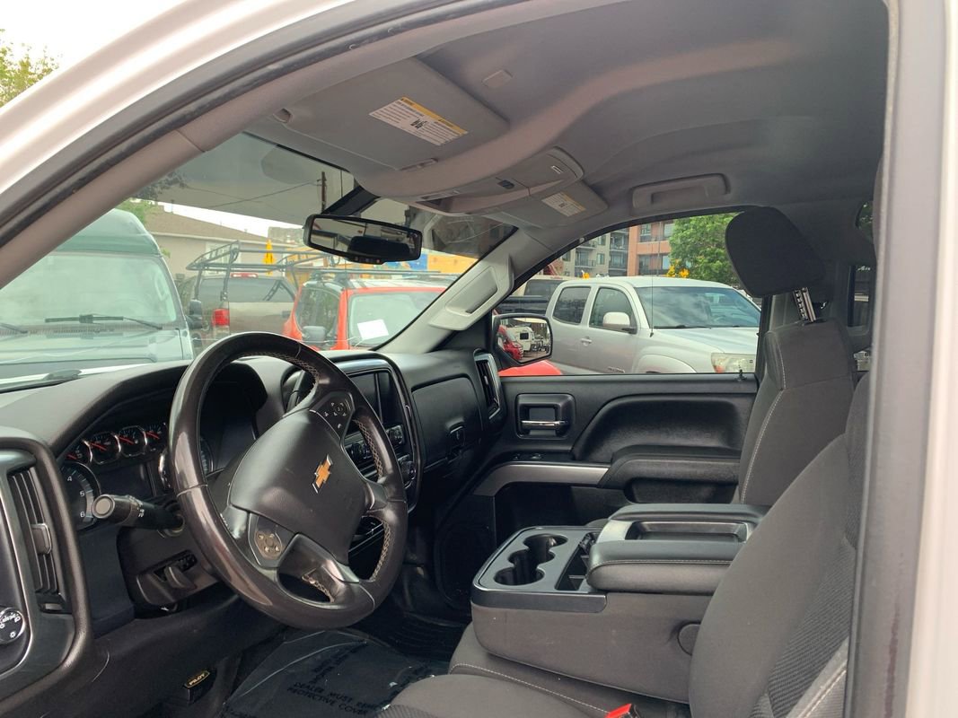 Used 2018 Chevrolet Silverado 1500 LT AWD/4WD image 10