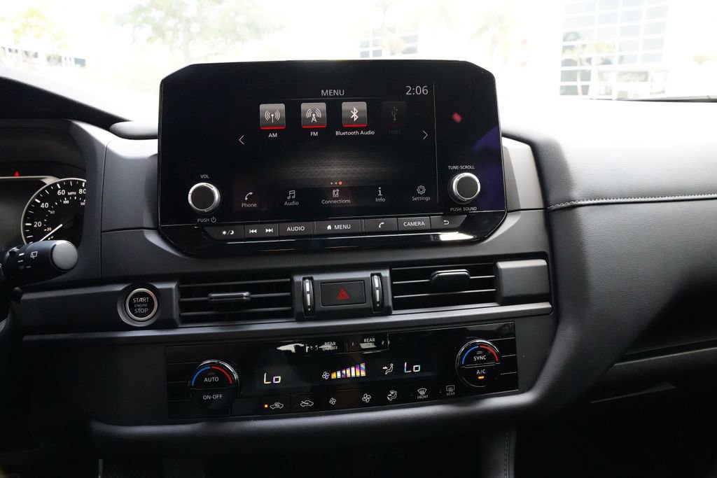 Used 2023 Nissan Pathfinder S image 5