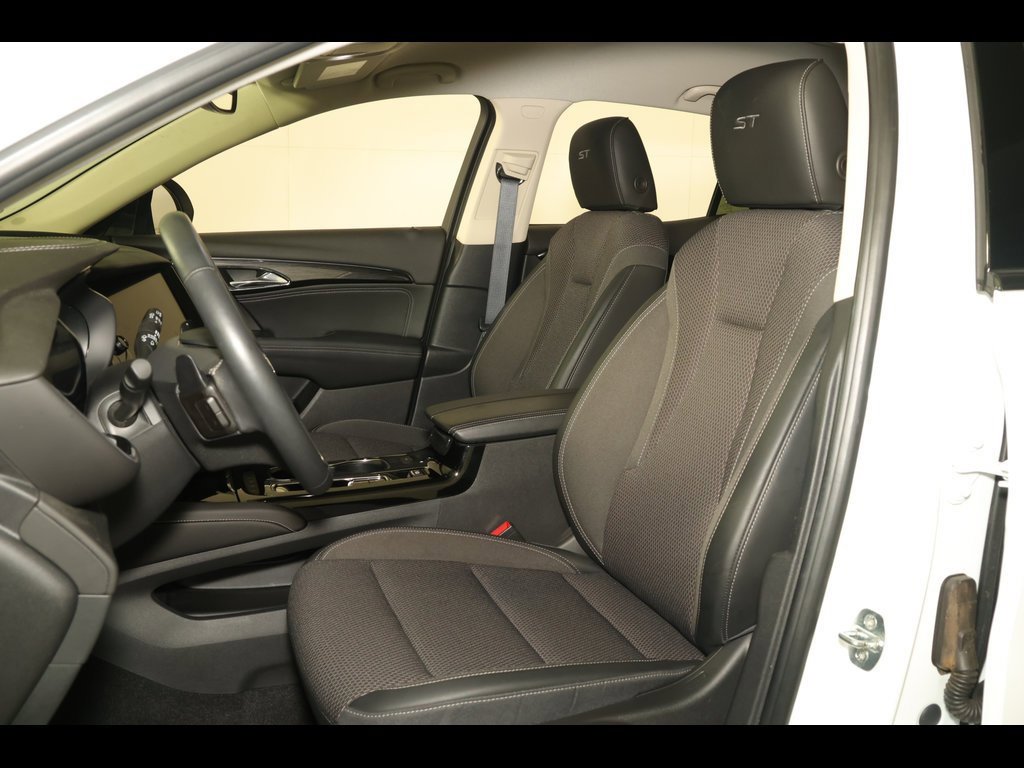 Used 2023 Buick Envision Preferred w/ Sport Touring Package image 23