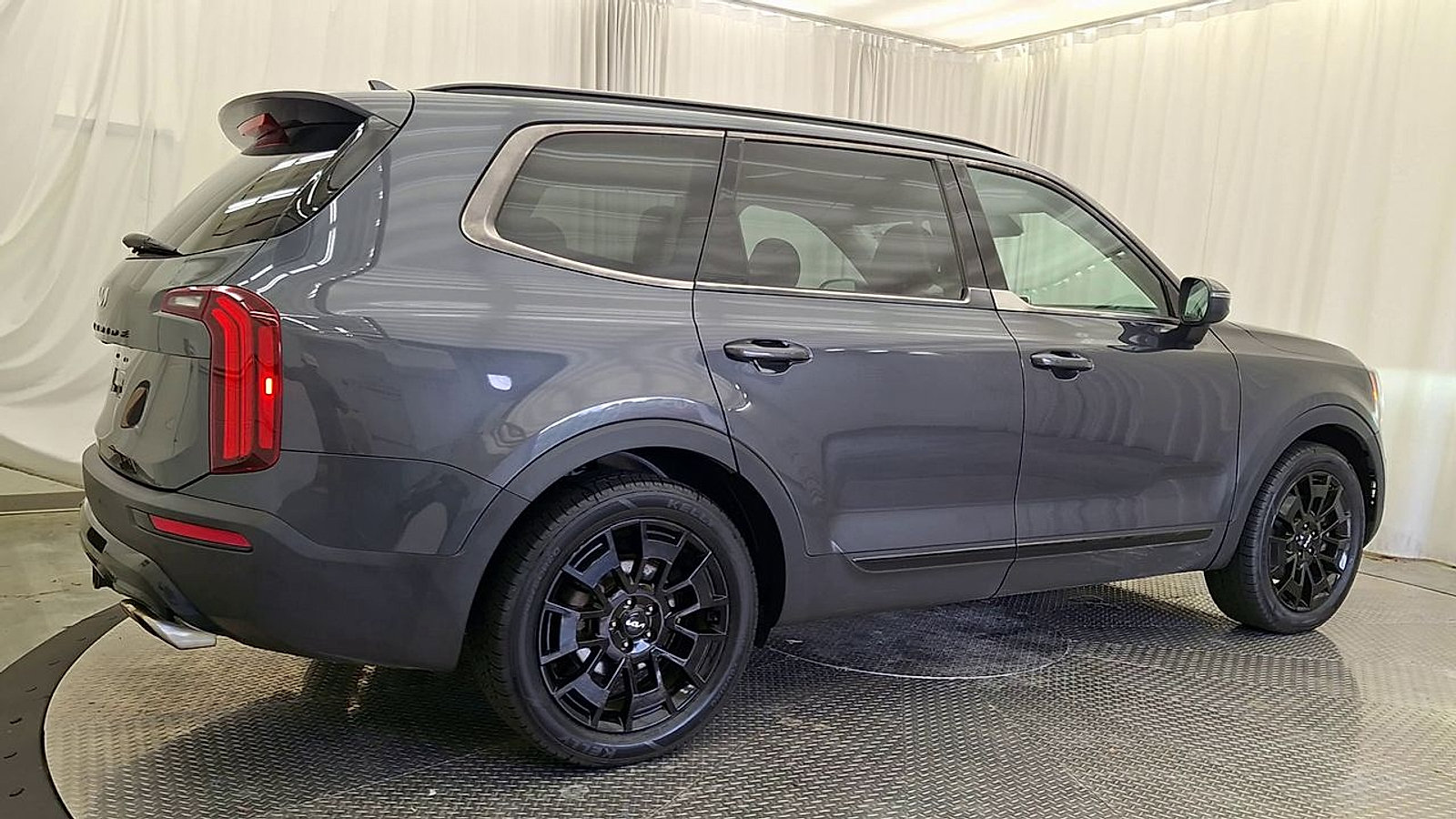 Used 2022 Kia Telluride EX w/ EX Premium Package AWD/4WD image 4