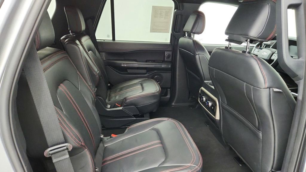 Used 2024 Ford Expedition Limited image 24